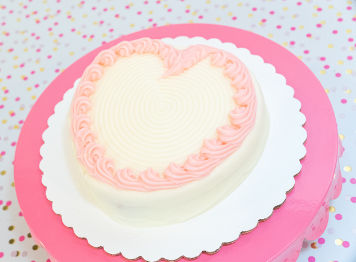 White Chocalate Heart Cake